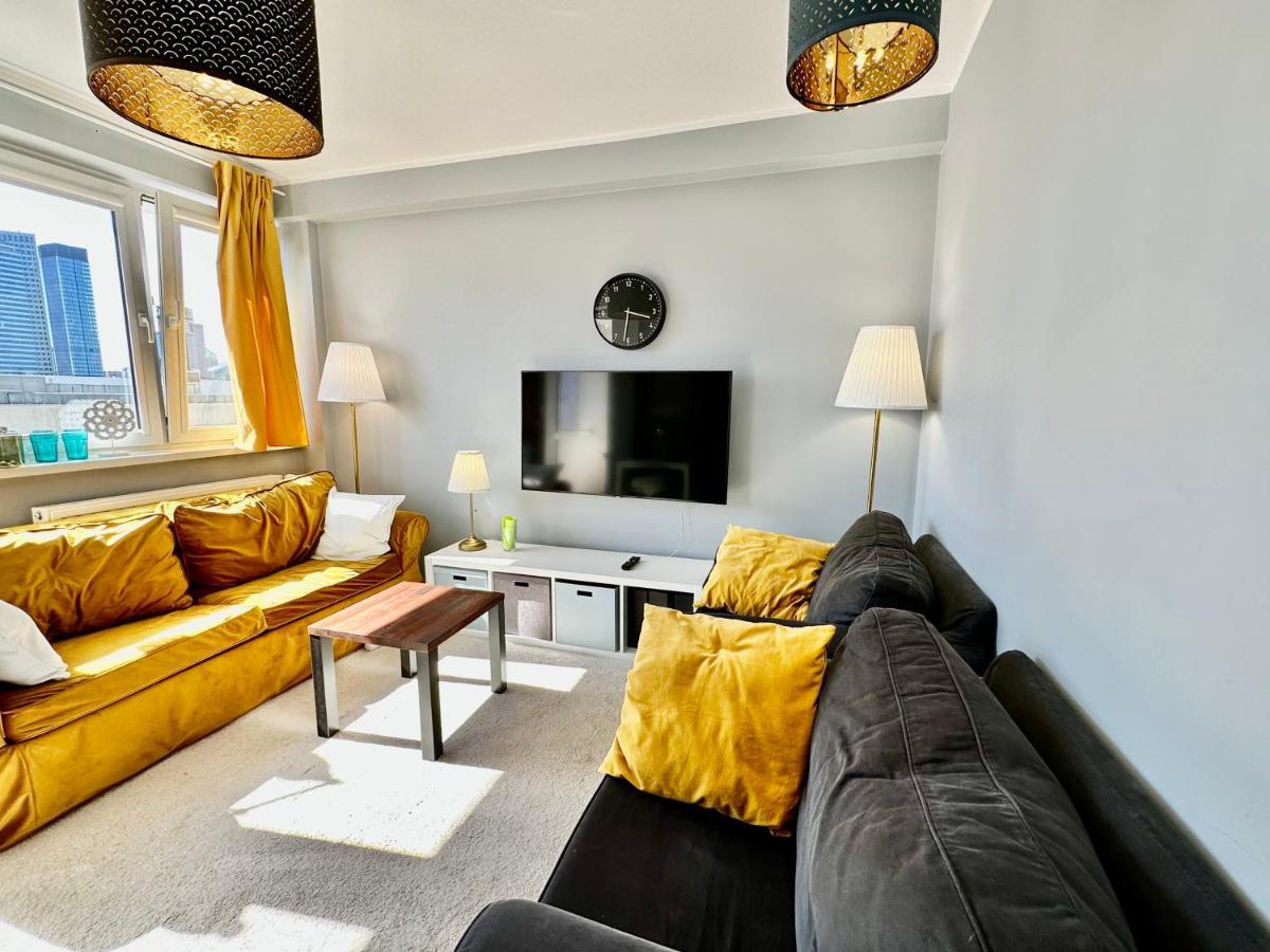 Gold 2 King Size Bed, Metro X2 Free Wifi, 50'Tv Netflix, Hbo, Appletv+ Apartment วอร์ซอ ภายนอก รูปภาพ