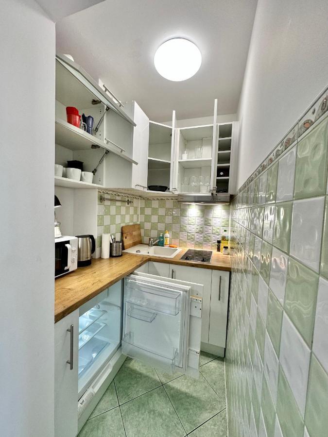 Gold 2 King Size Bed, Metro X2 Free Wifi, 50'Tv Netflix, Hbo, Appletv+ Apartment วอร์ซอ ภายนอก รูปภาพ