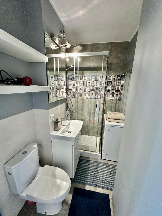 Gold 2 King Size Bed, Metro X2 Free Wifi, 50'Tv Netflix, Hbo, Appletv+ Apartment วอร์ซอ ภายนอก รูปภาพ